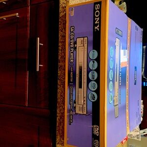 SONY DVP NC875V 5 disc CD/DVD Player